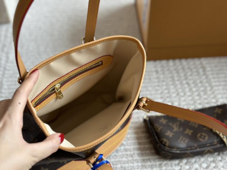 LV Louis vuitton bucket bag