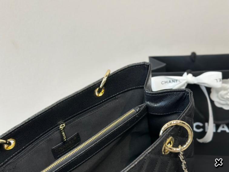 CHANEL Gst tote bag