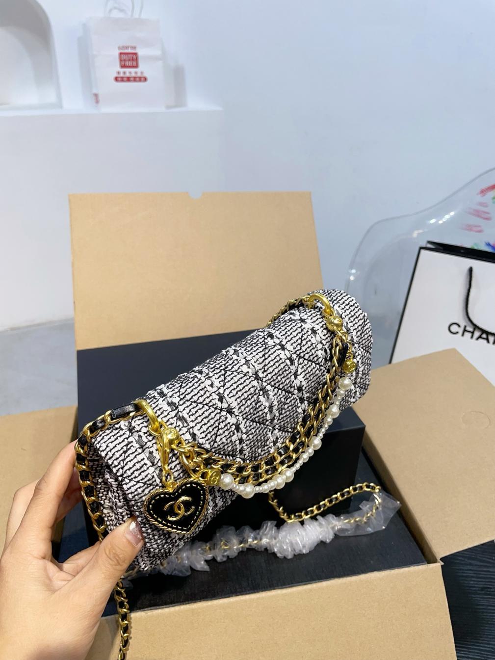 Chanel CF chain bag