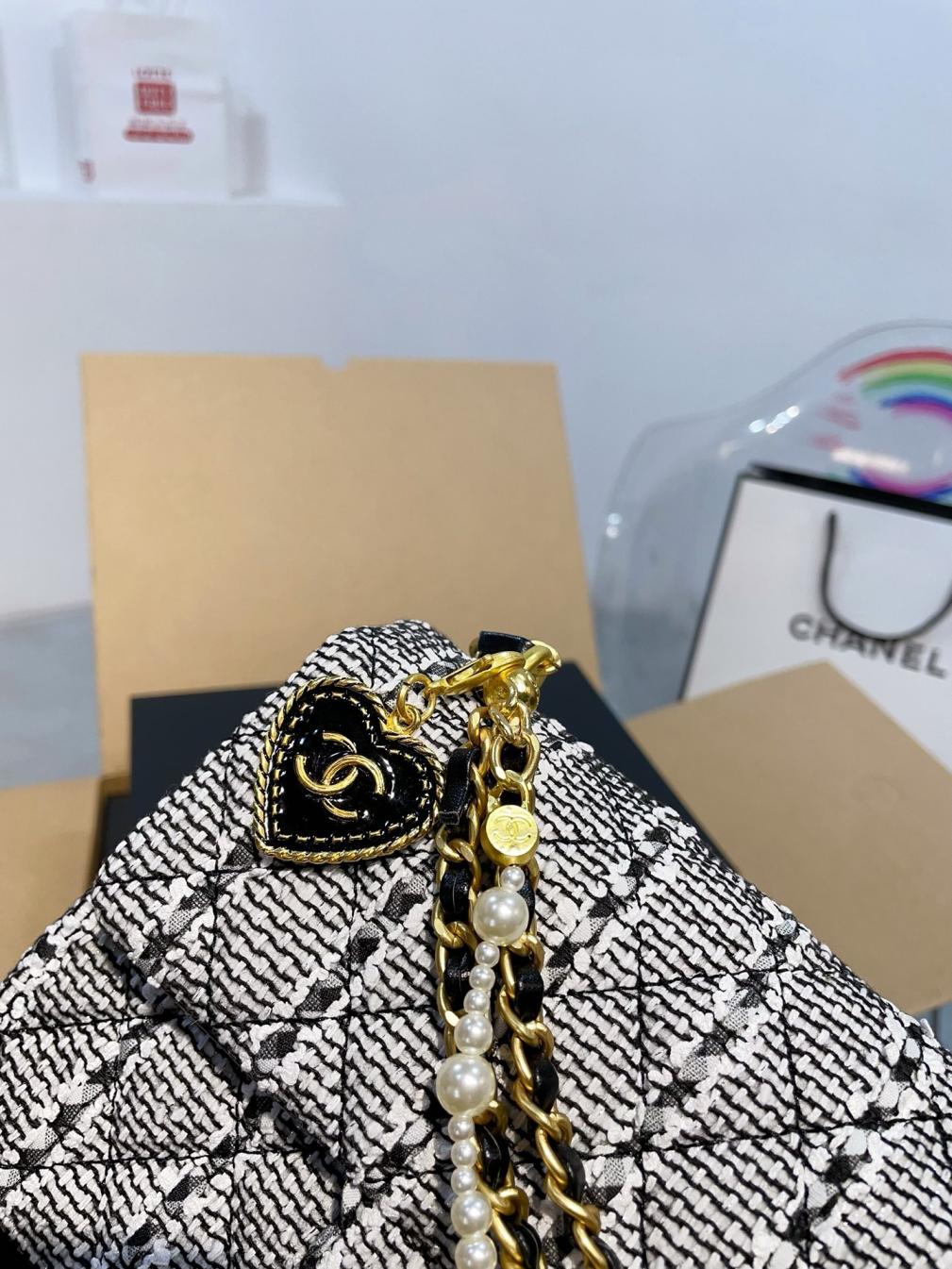 Chanel CF chain bag