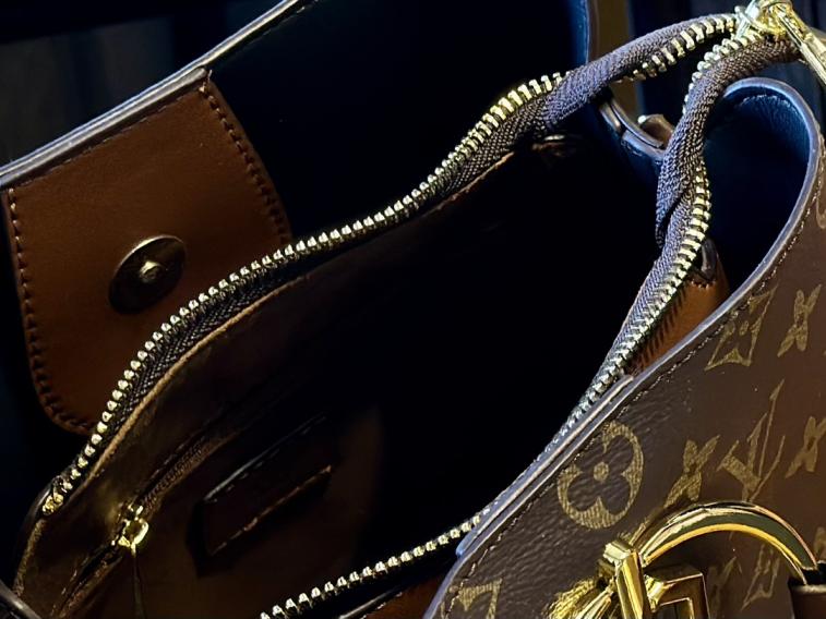 LV Vintage Monogram handbag