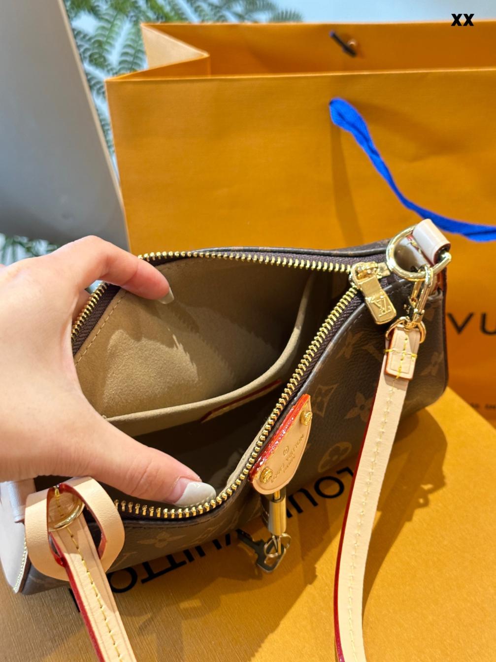 LV Louis vuitton monogram lock handbag