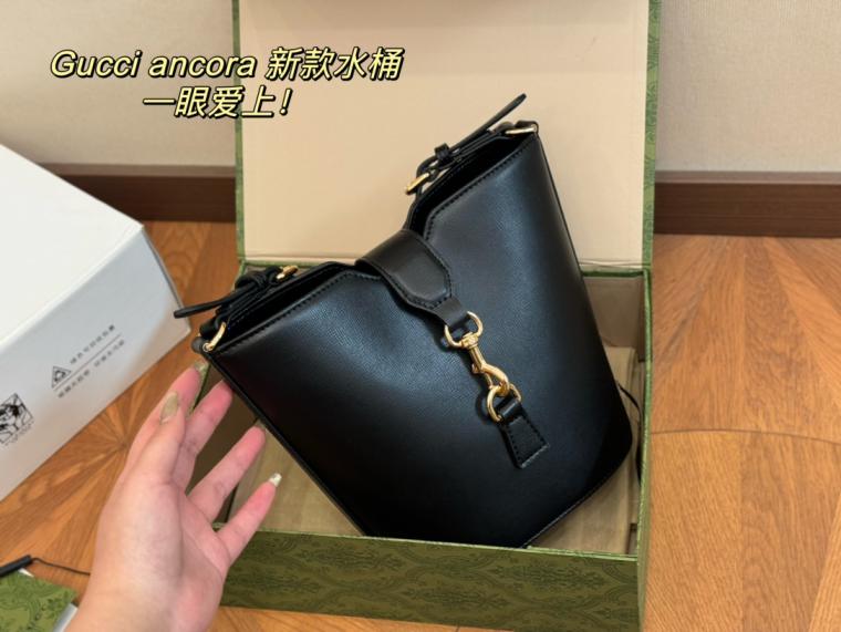 Gucci ancora bucket bag