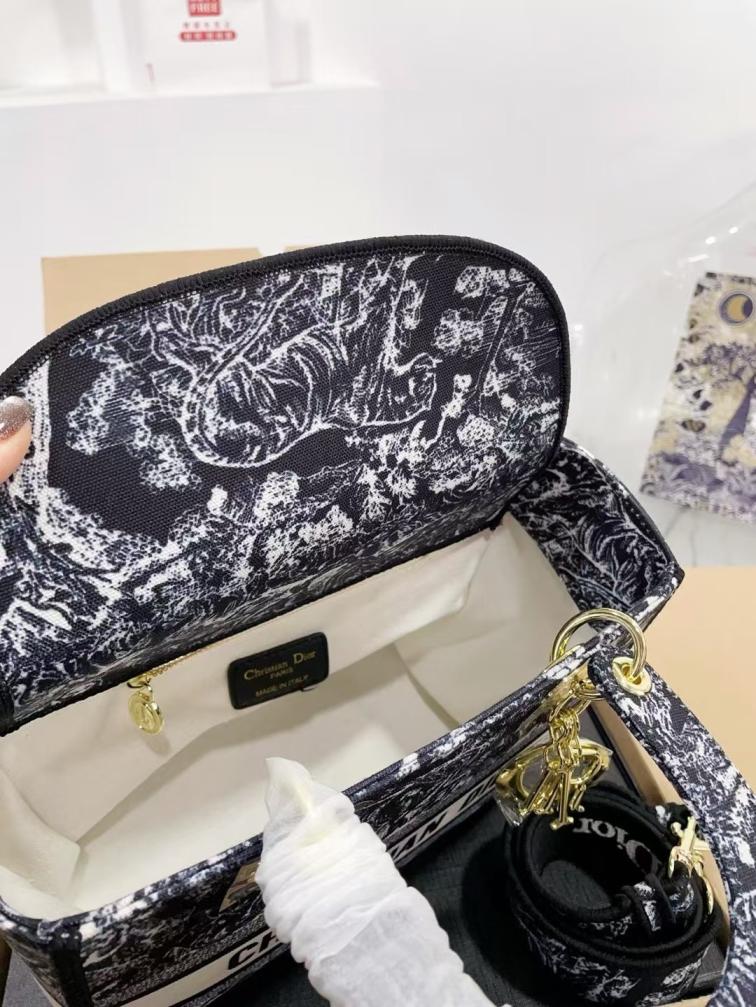 Dior lady classic handbag