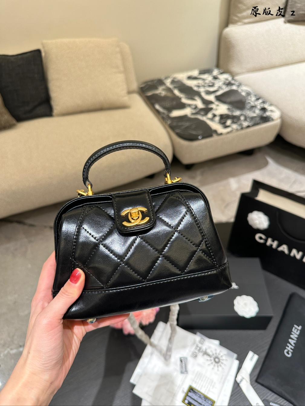 Chanel 24A hand bag 135399
