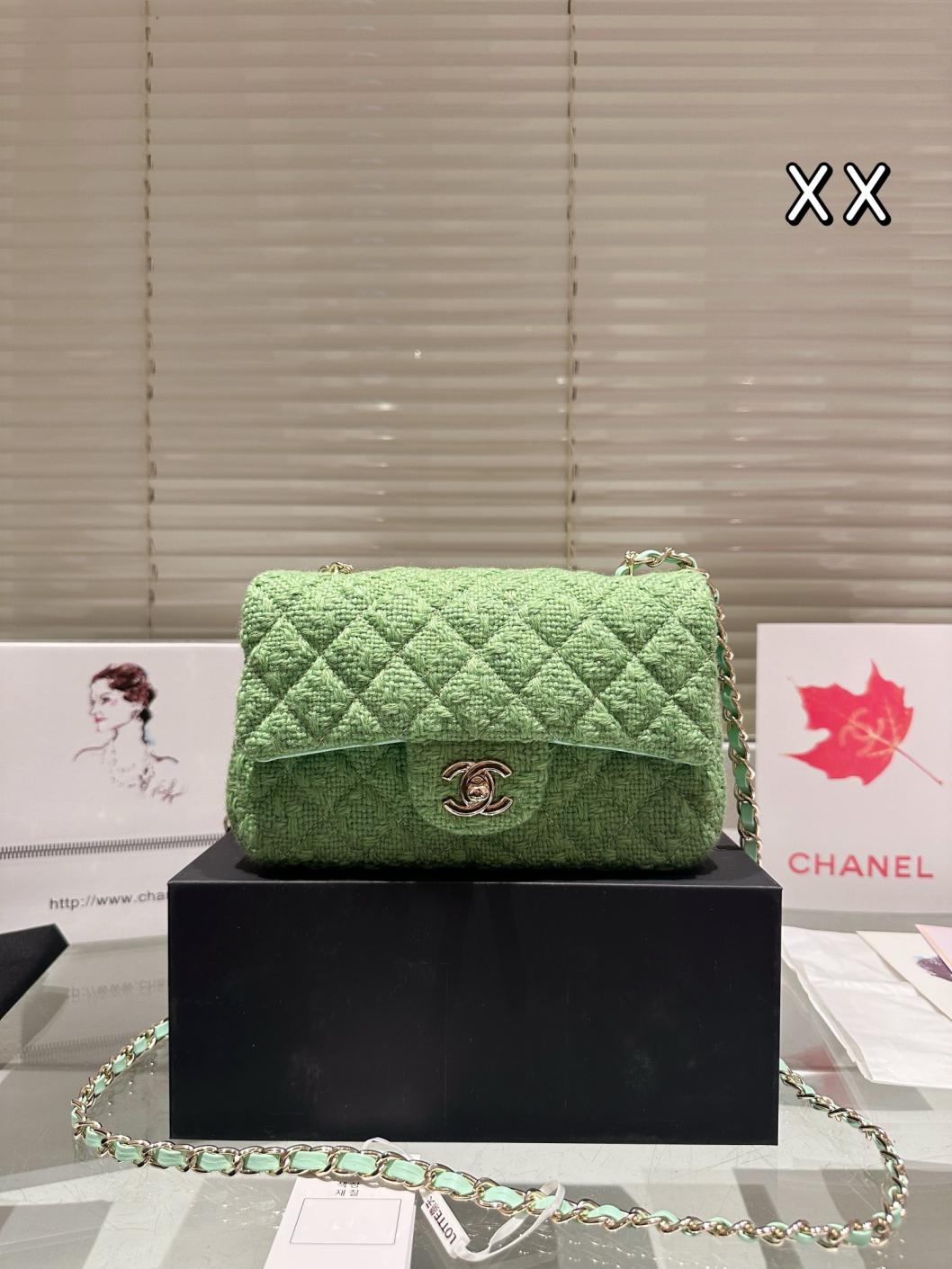 Chanel CF Christmas woolen box bag