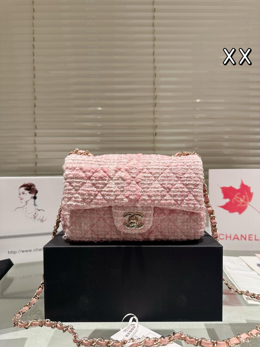 Chanel CF vintage Pink woolen box bag