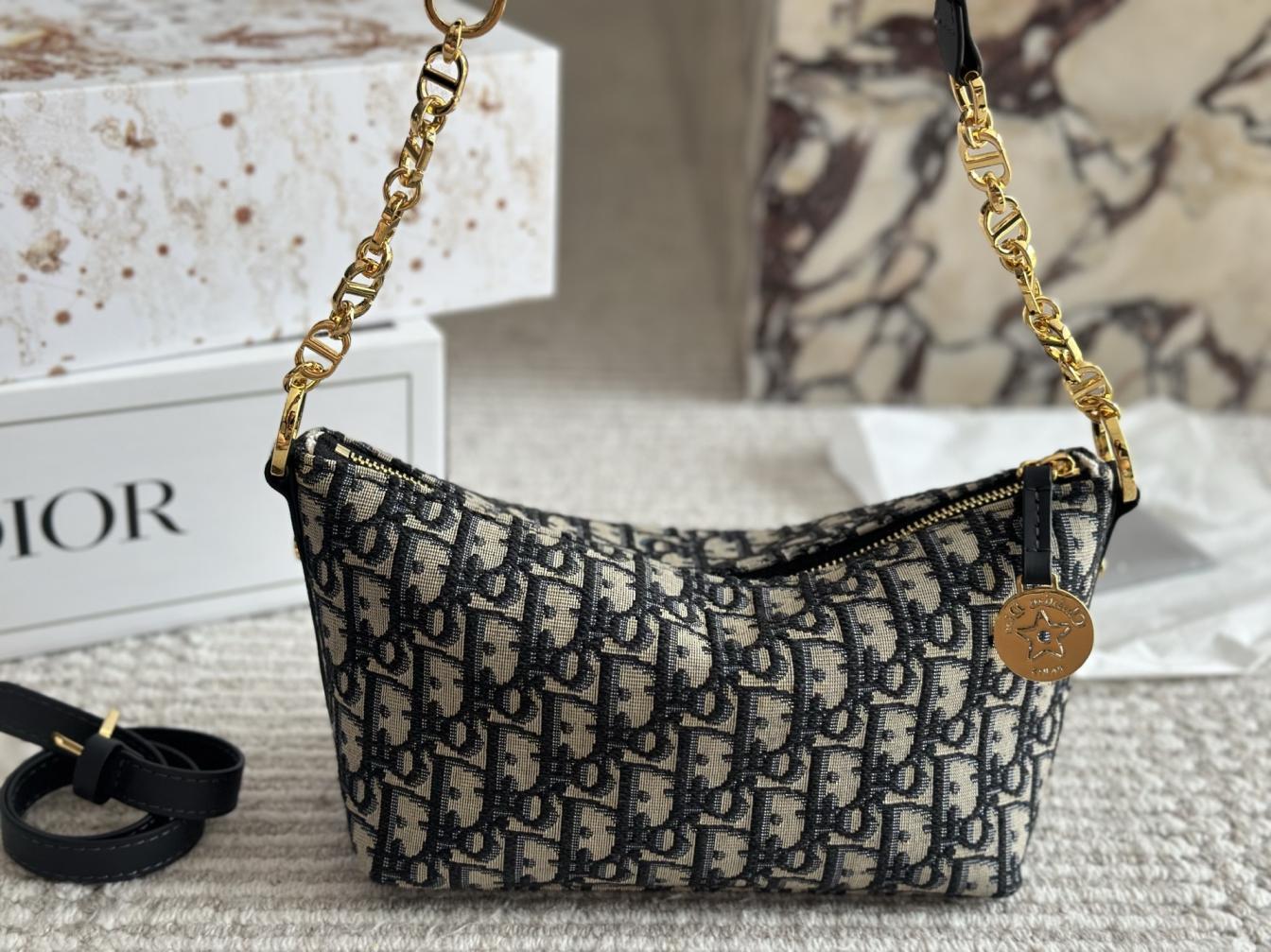 Dior nomad hobo box bag