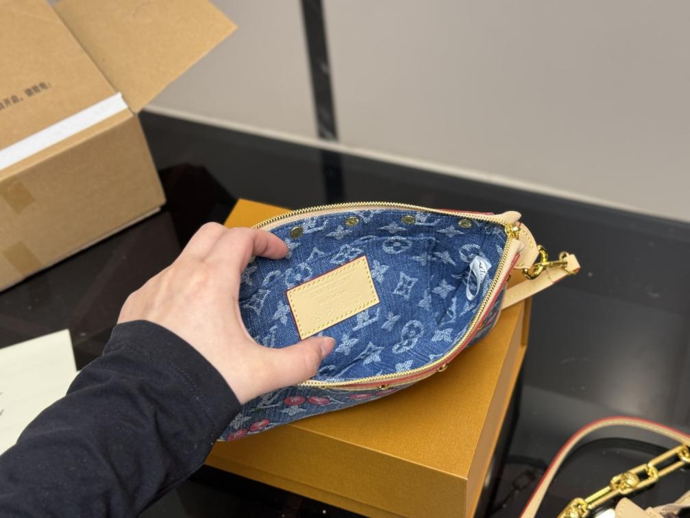 LV BAG