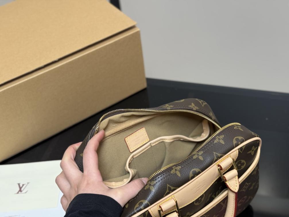 LV Vintage monogram handbag