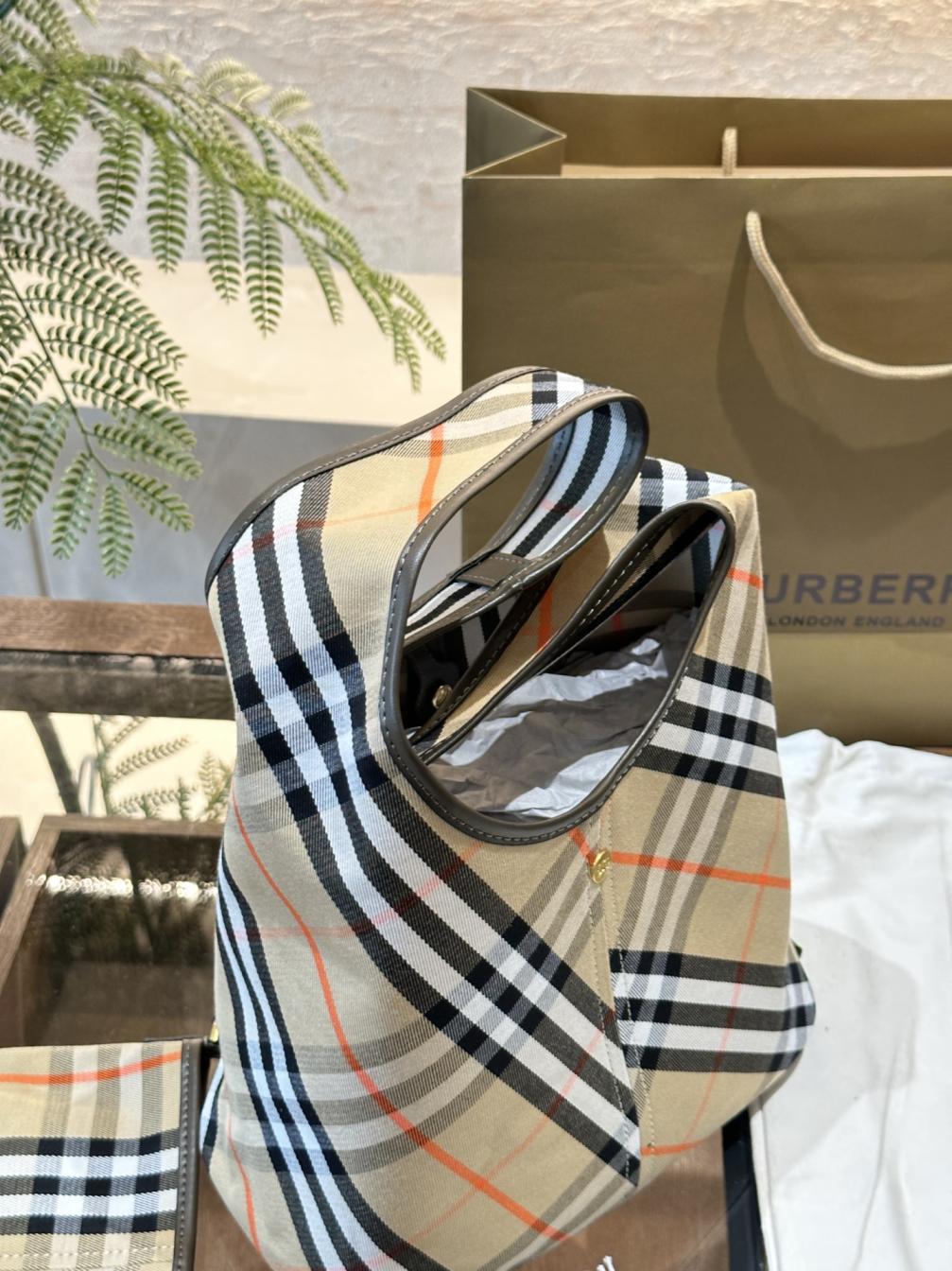 Burberry new cotton tote bag
