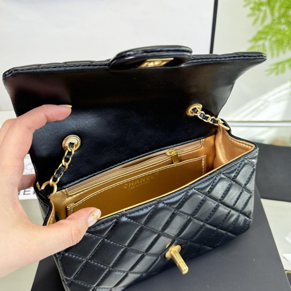 Chanel cf CC bag
