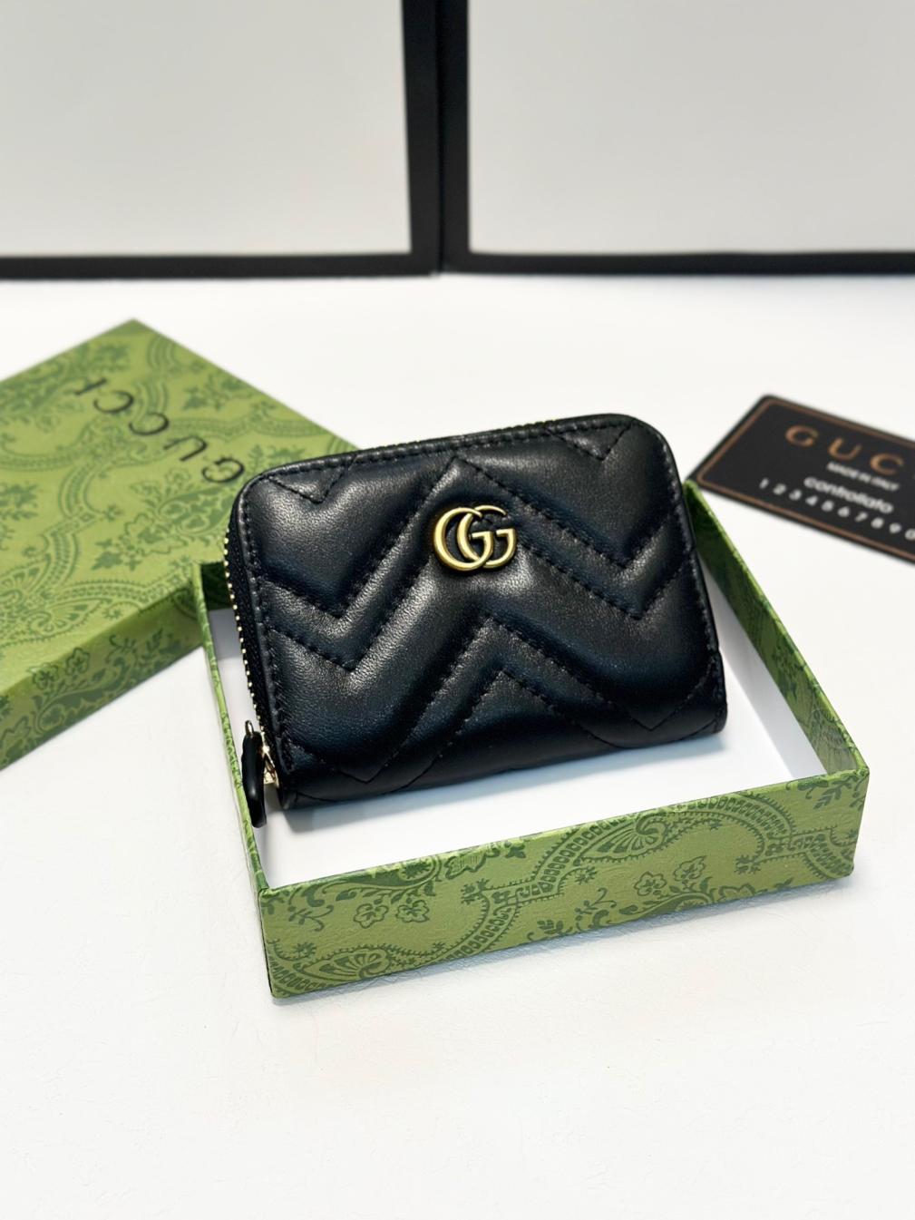 GUCCI GG Marmont card holder