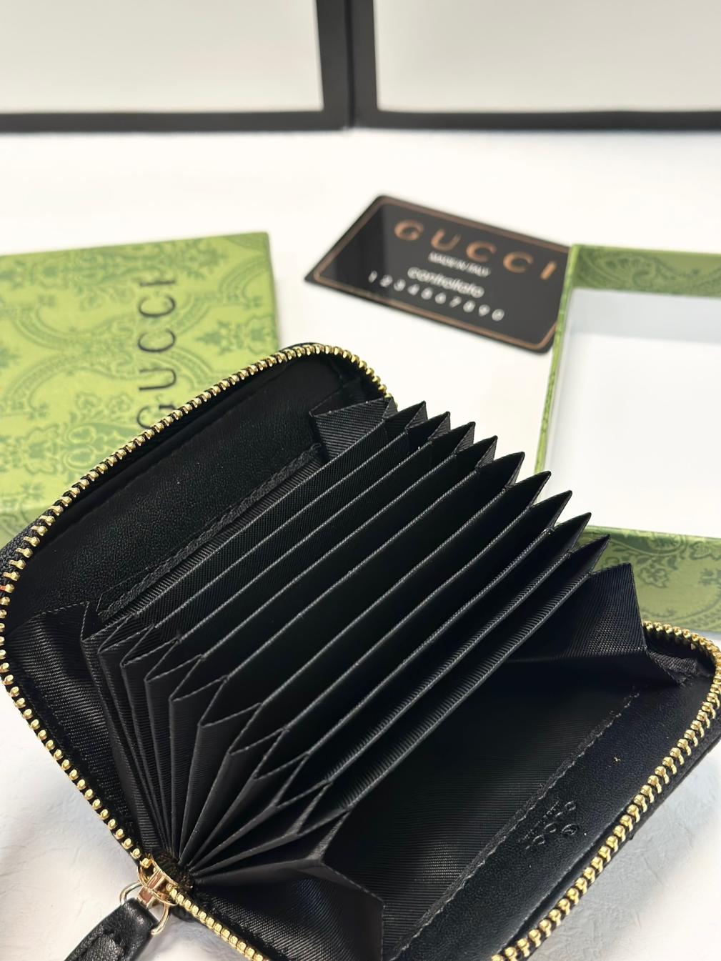 GUCCI GG Marmont card holder