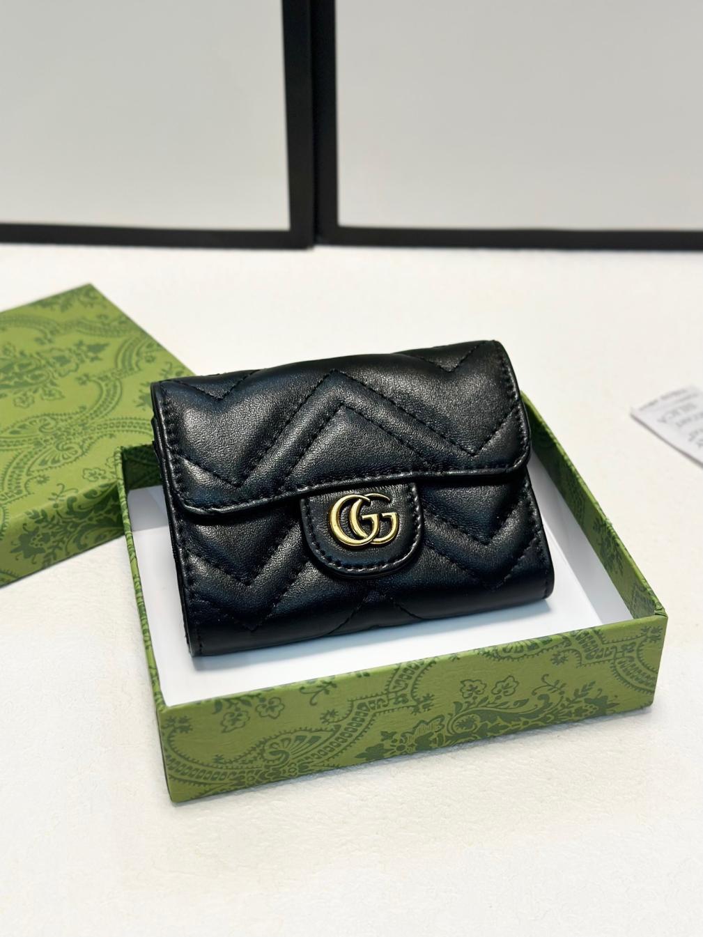 GUCCI GG Marmont card holder