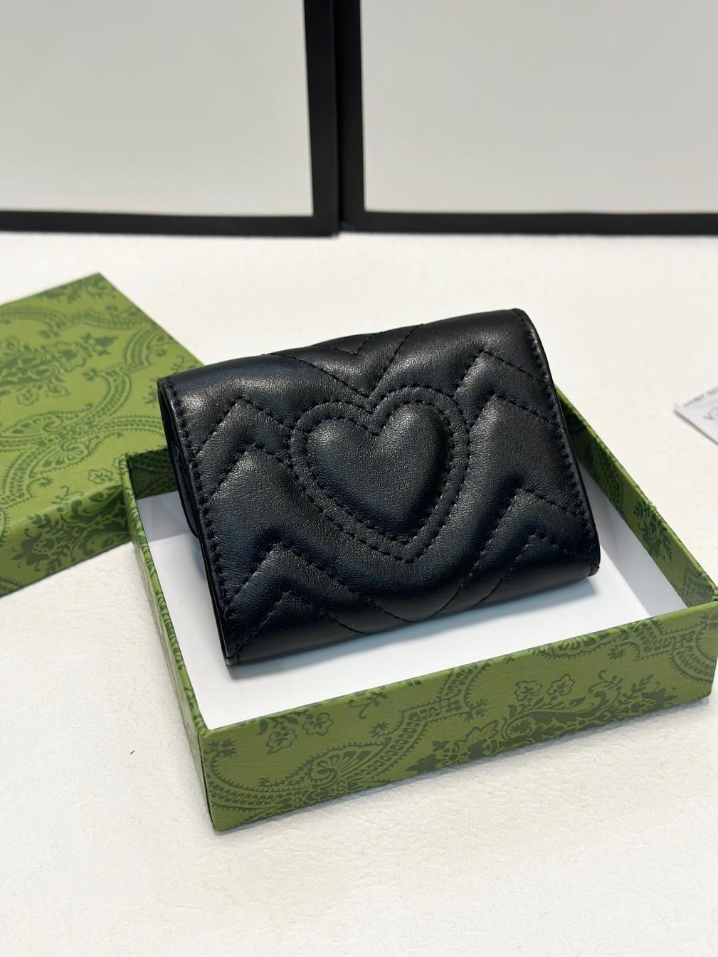 GUCCI GG Marmont card holder