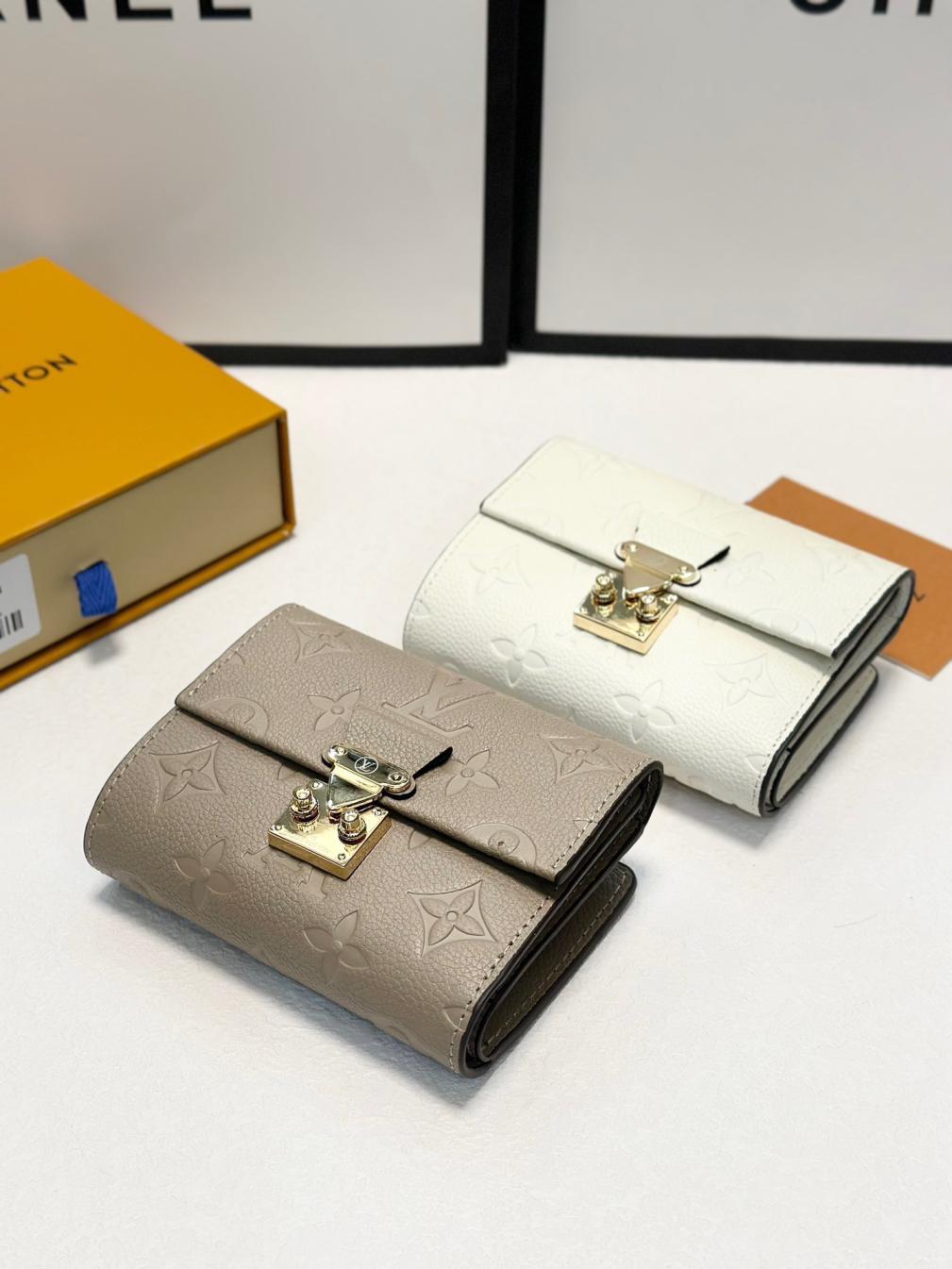 LV leather  Lock Wallet