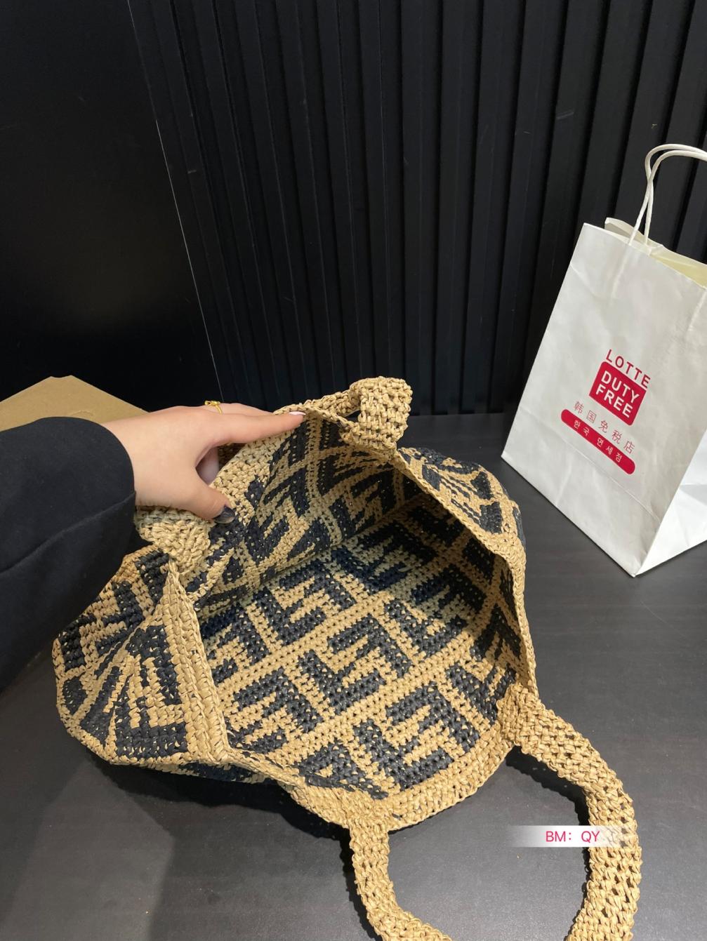 Fendi FF Lafite straw weaving handbag