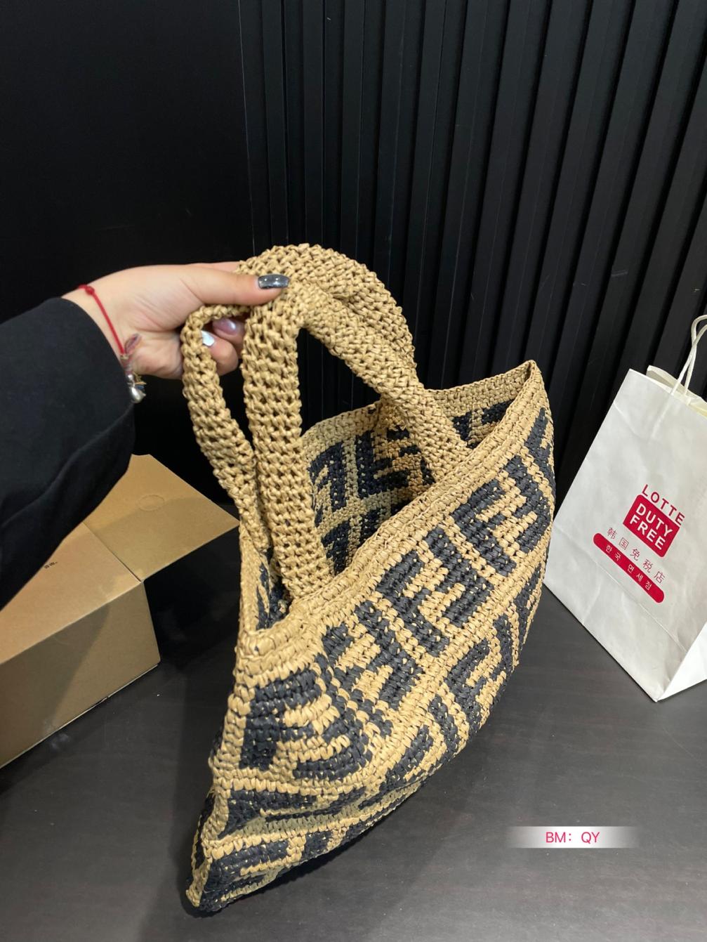Fendi FF Lafite straw weaving handbag