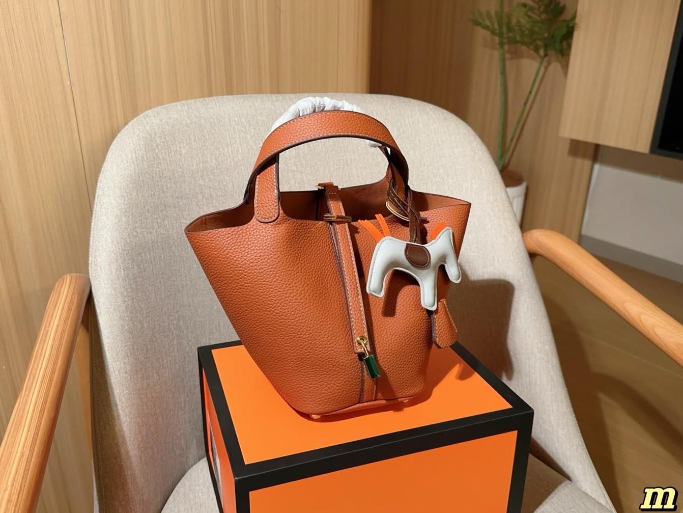 Hermes Picotin lock bag 18cm