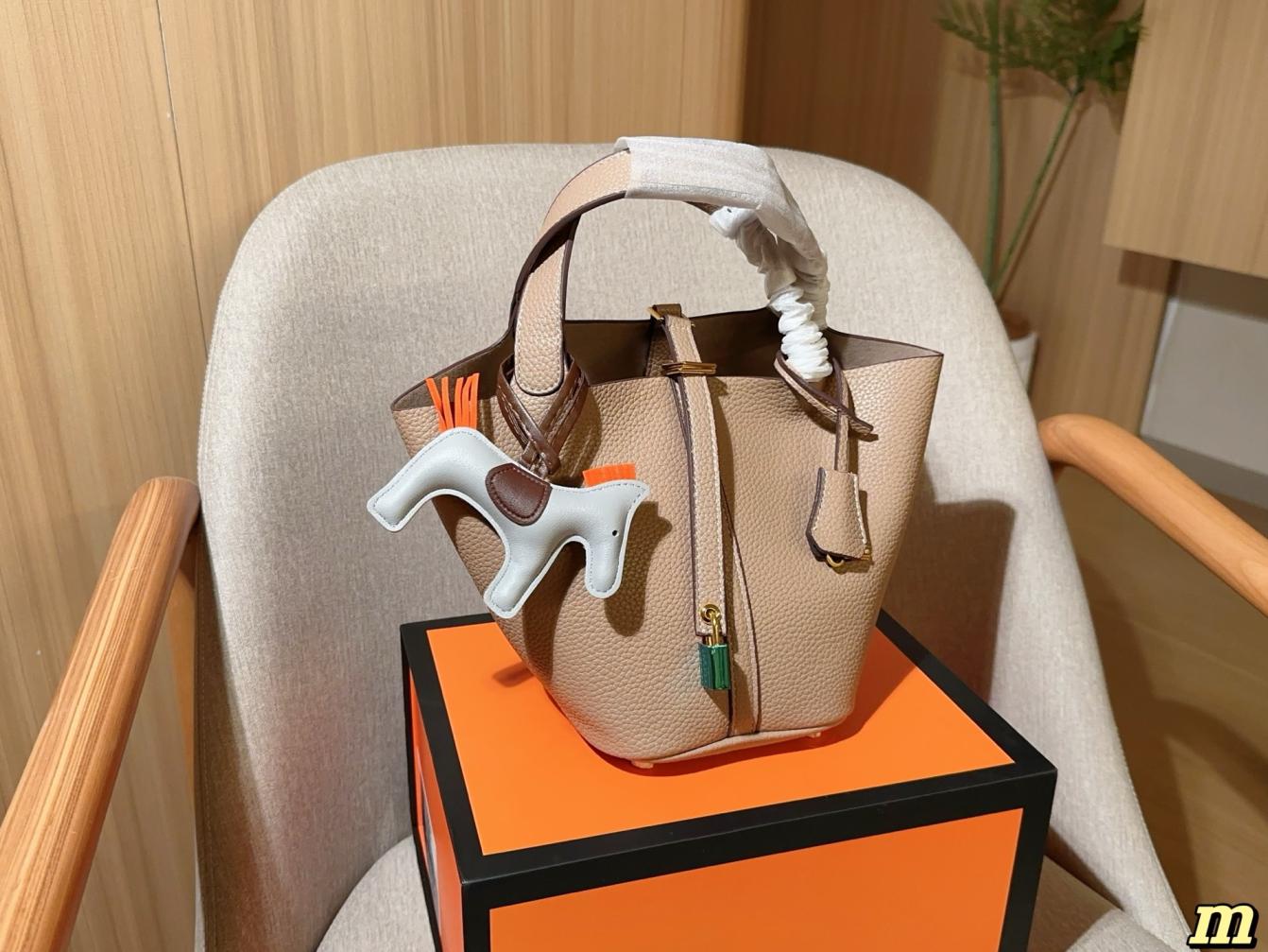 Hermes Picotin lock bag 18cm