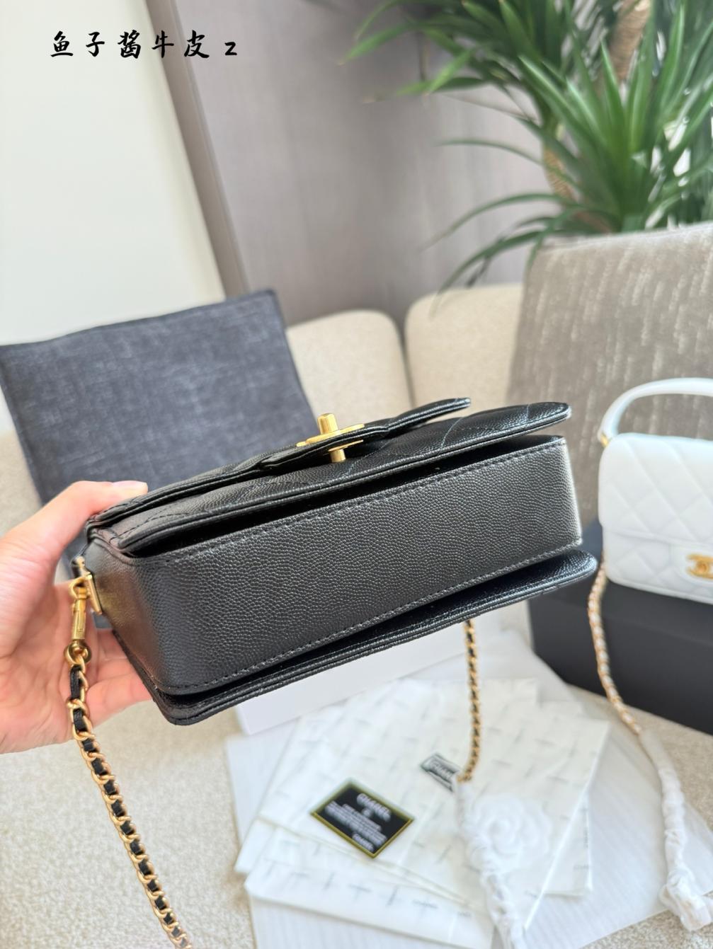 Chanel 24K handbag 135799