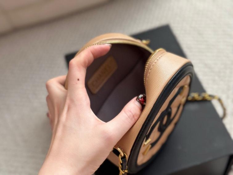 Chanel circle cake bag 135824