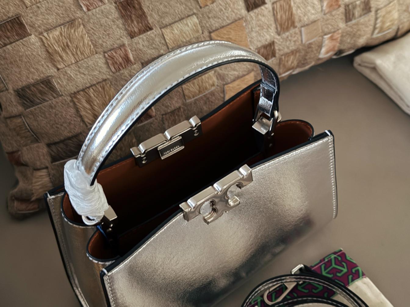 Tory burch Eleanor handbag