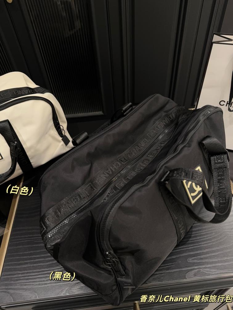 Chanel Large traverl bag 135889