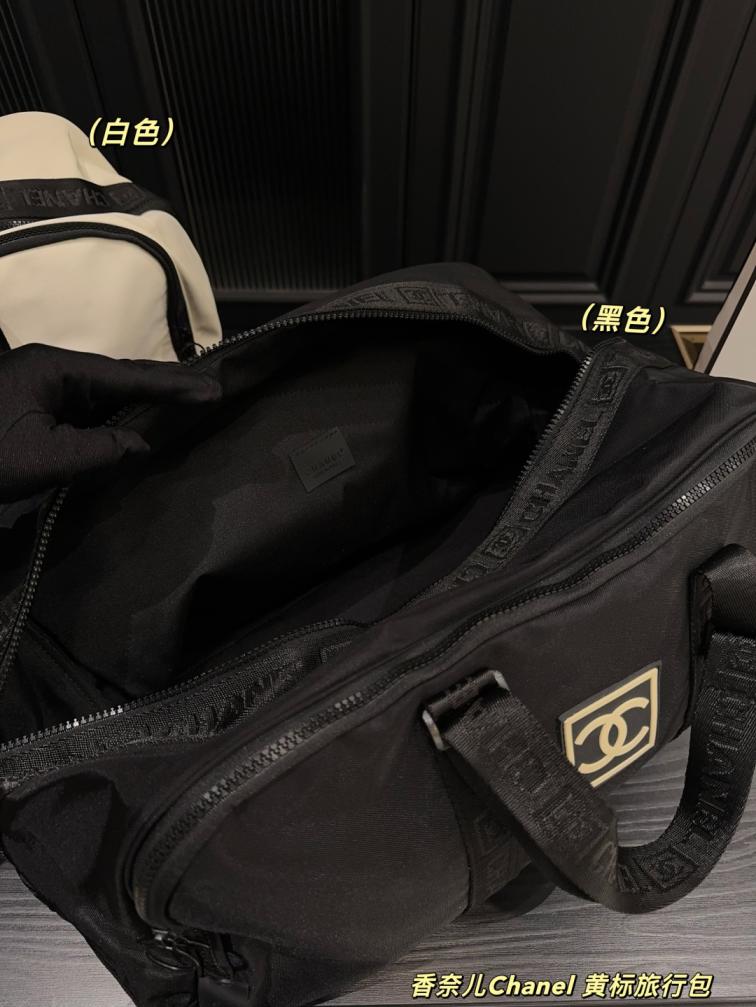 Chanel Large traverl bag 135889