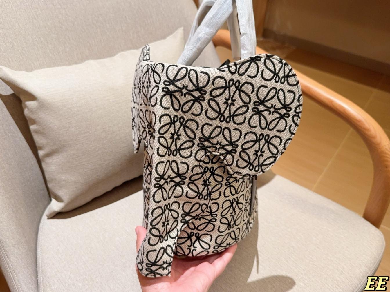 Loewe Elephant tote handbag 135873