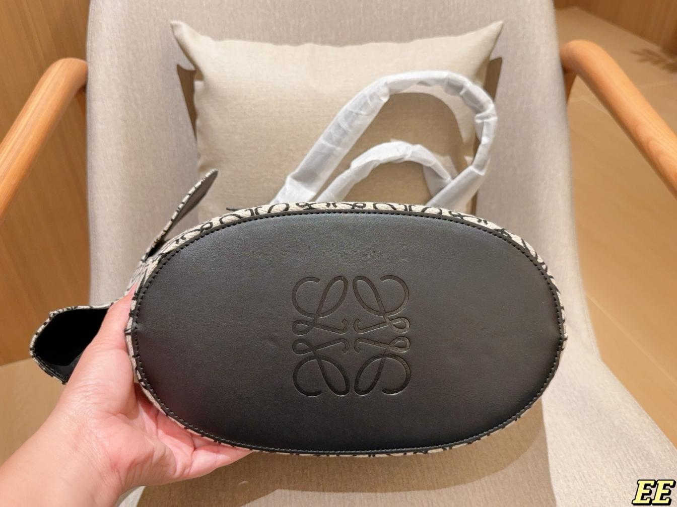 Loewe Elephant tote handbag 135873