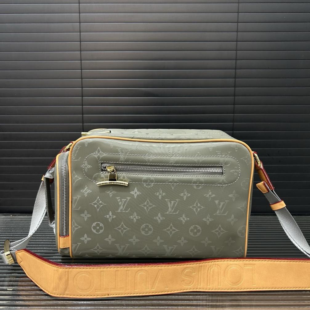 LV Louis vuitton pop-up MENS bag 135912