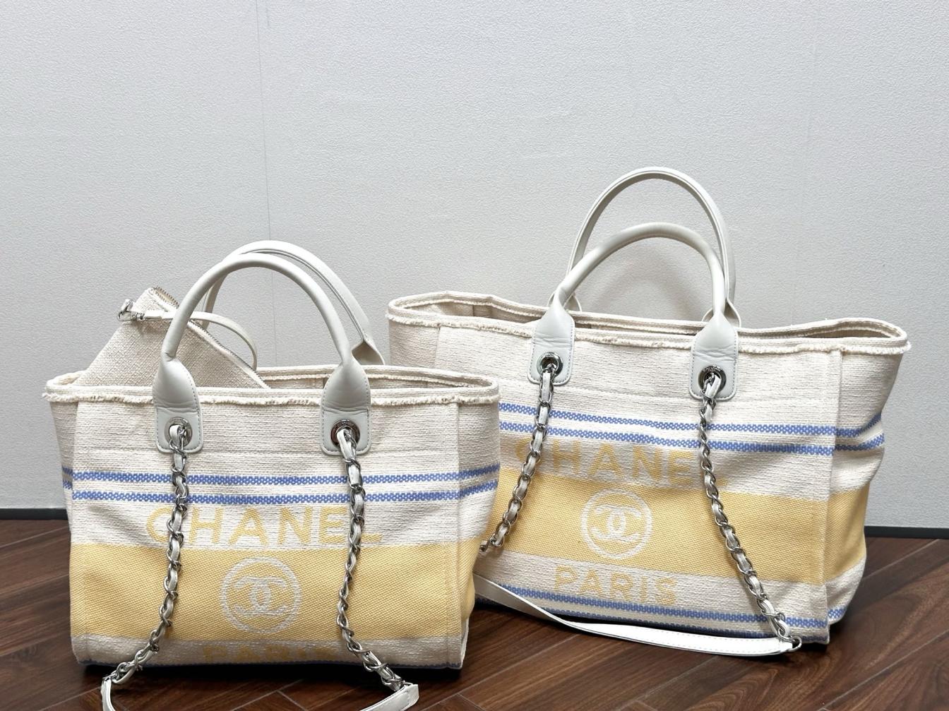 Chanel Beach Tote handbag 135917