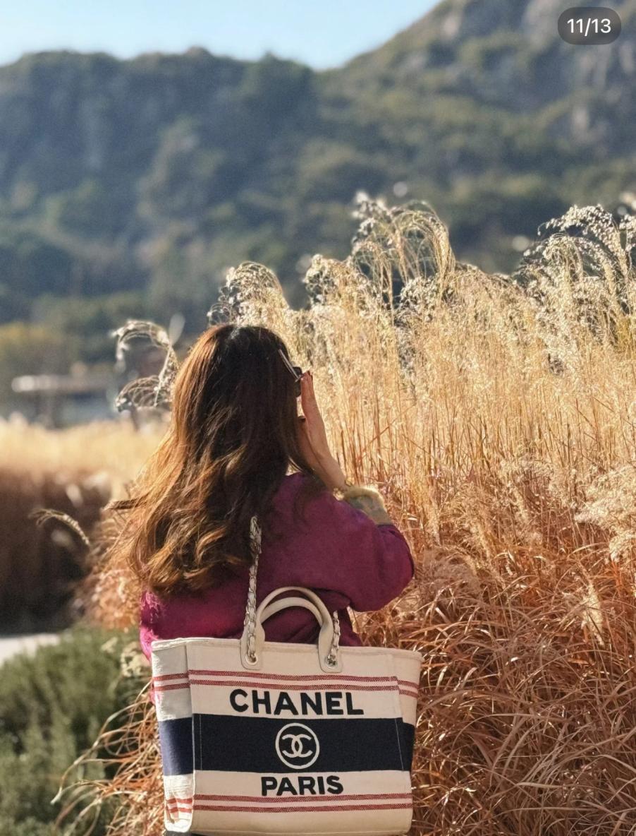 Chanel Beach Tote handbag 135916
