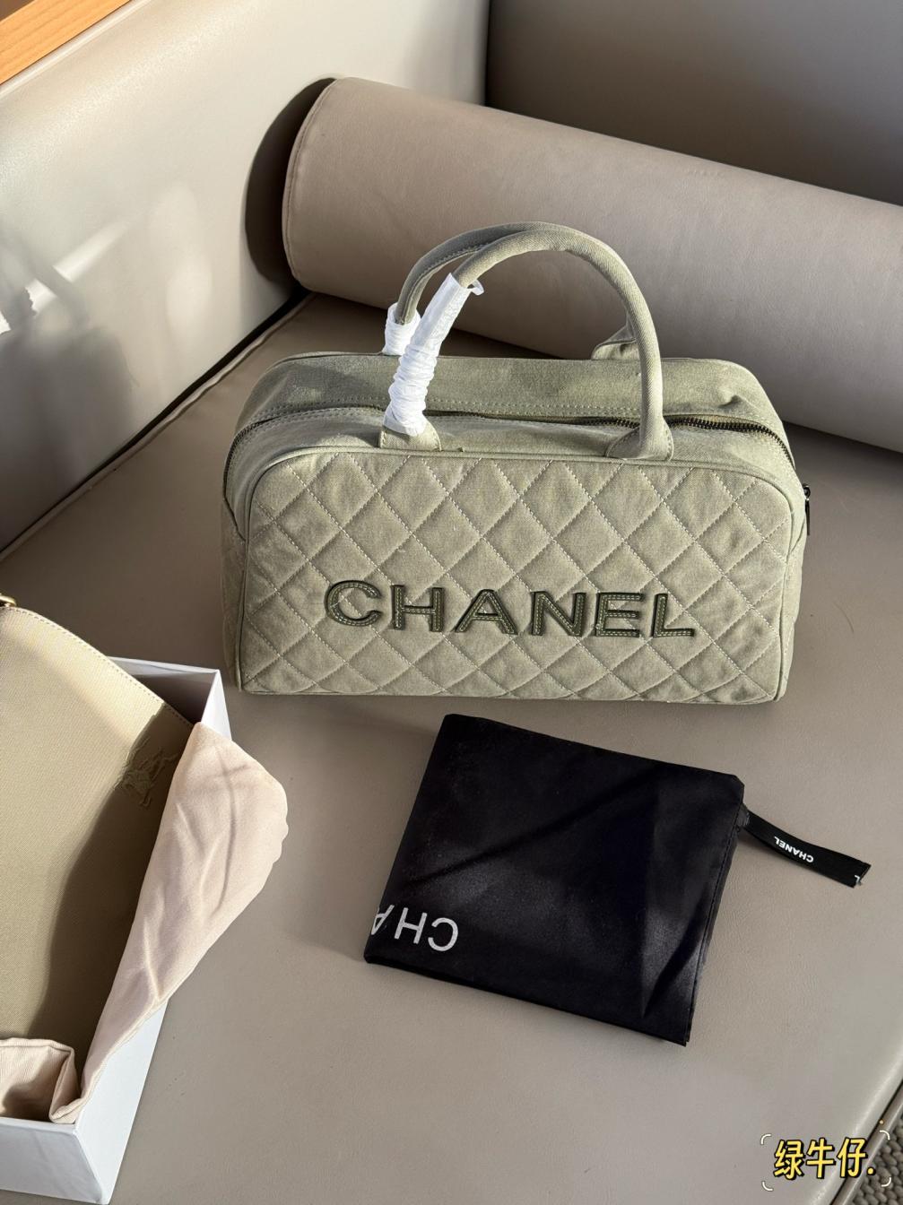 Chanel canvas Vintage handbag 135920