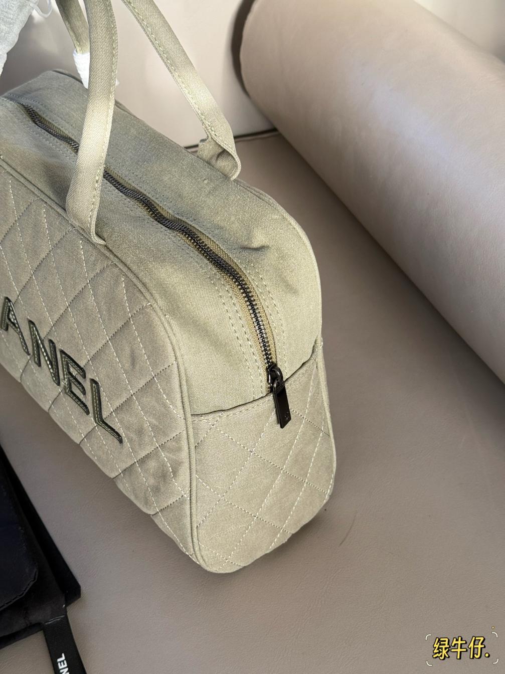 Chanel canvas Vintage handbag 135920