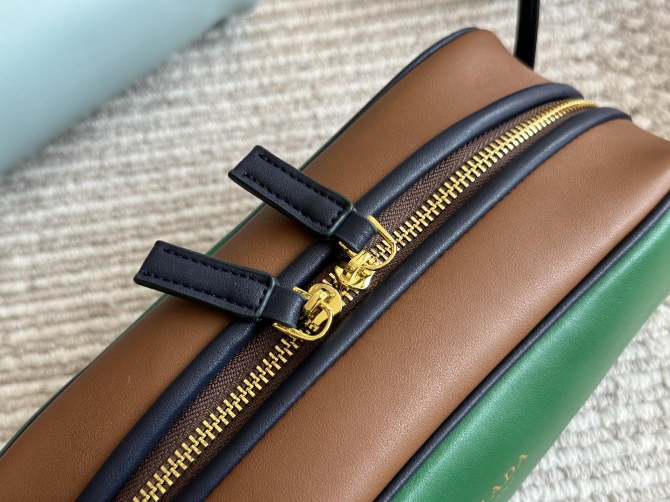 Prada Green cowskin leather handbag