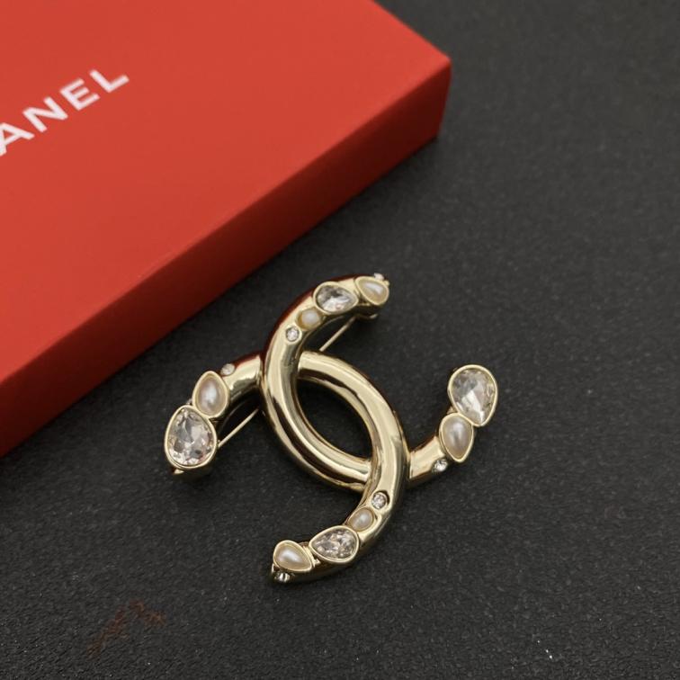 C202  Chanel brooch 107238