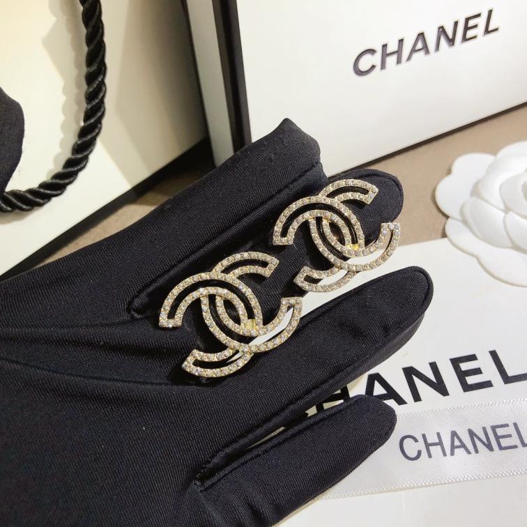 A637     Chanel earring 107385