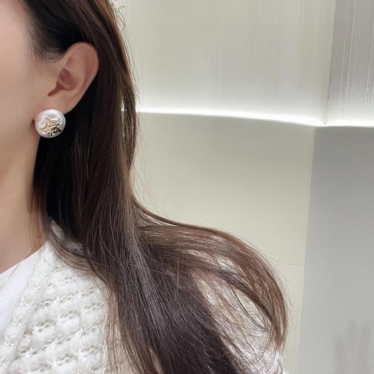A649    Chanel earring 107401