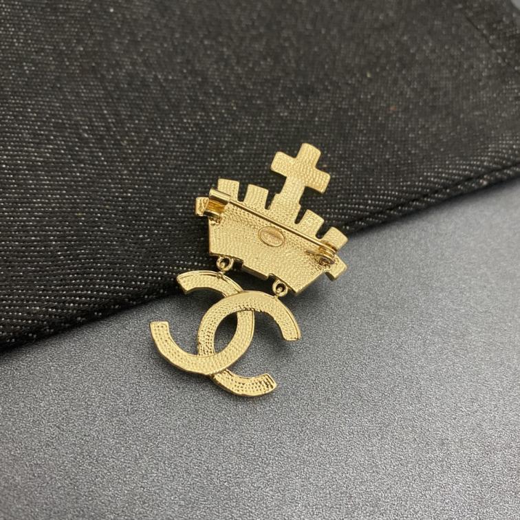 Chanel brooch 106686