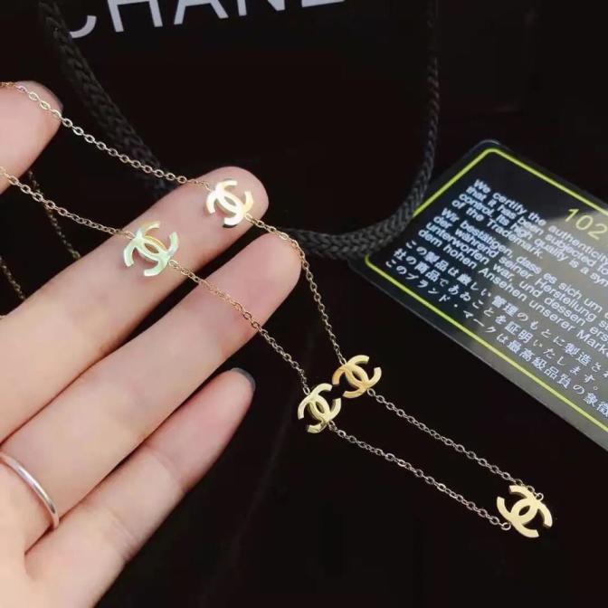 Chanel necklace 107197