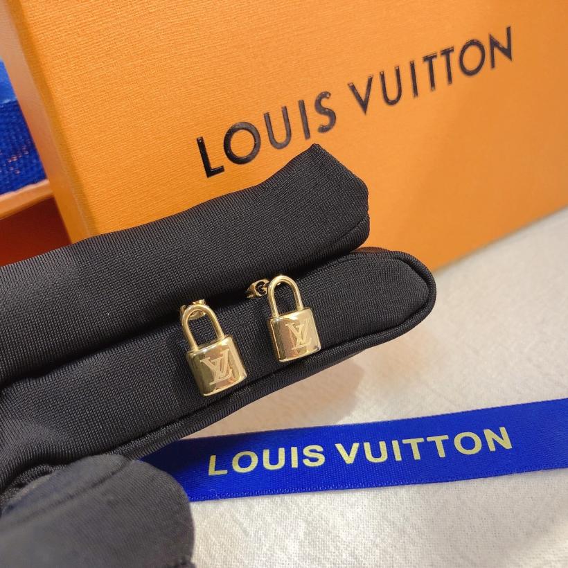 A581     LV earring 106284