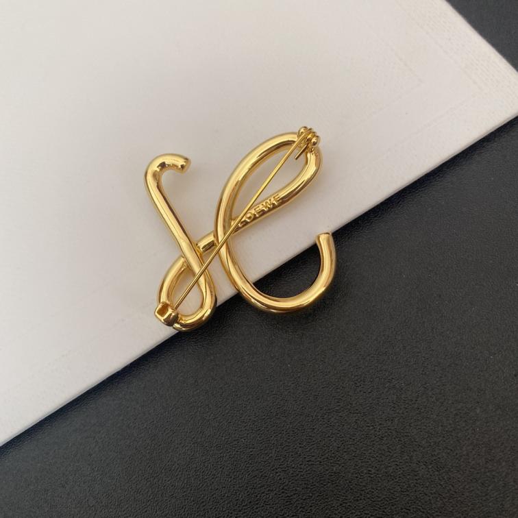 C159 LOEWE brooch 107081