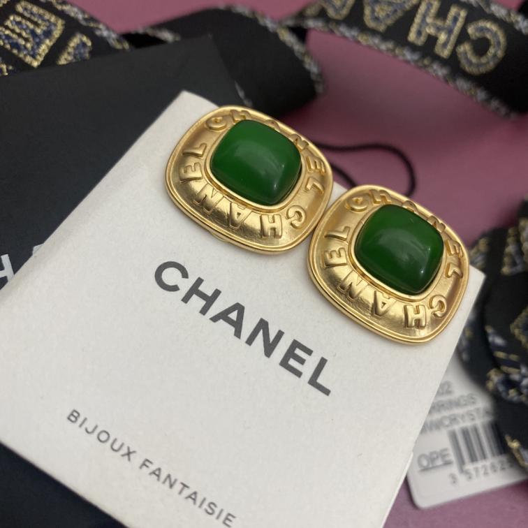 A599  Chanel earring 104709