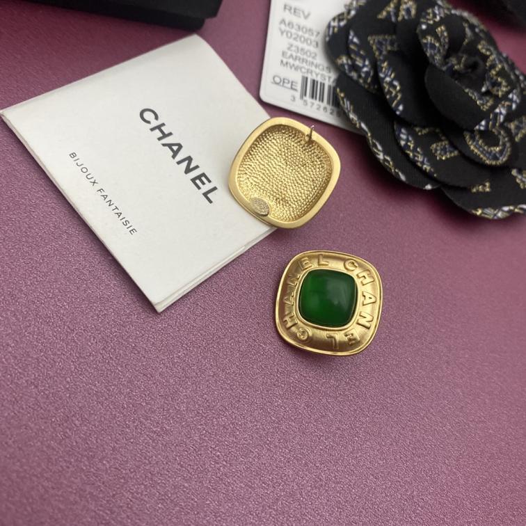 A599  Chanel earring 104709