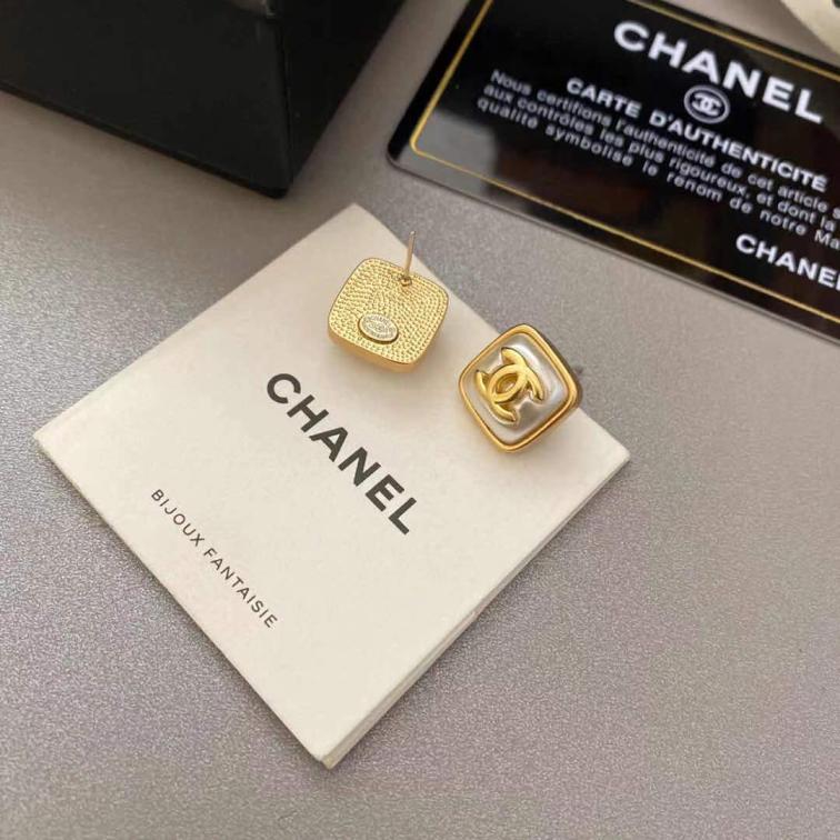 A632 Chanel earring 104803