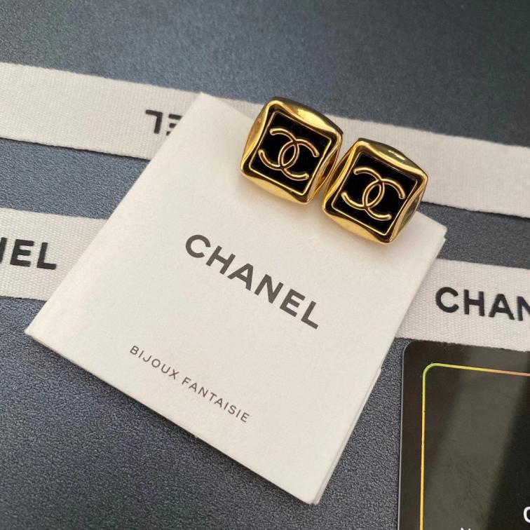 A257 Chanel earring 103224
