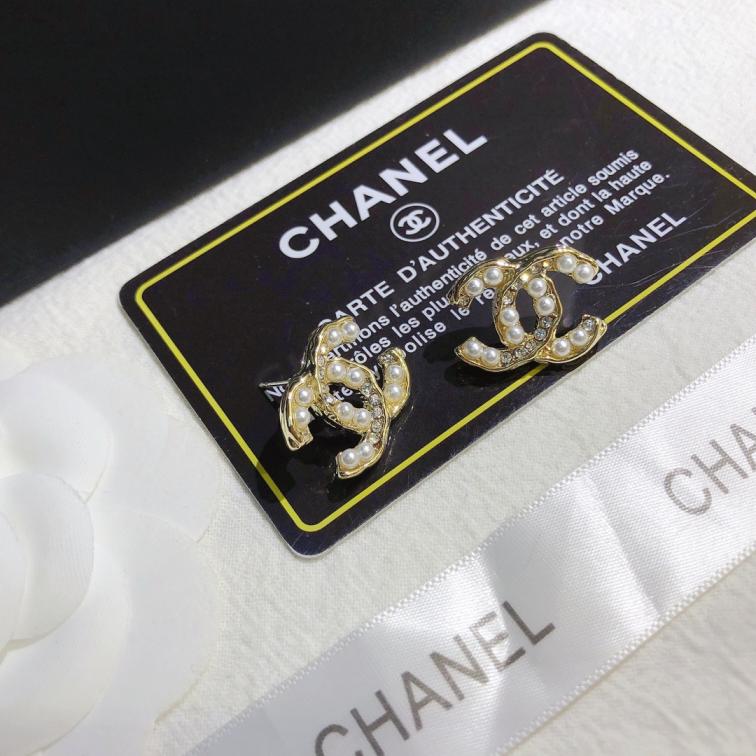 A601    Chanel earring 106527